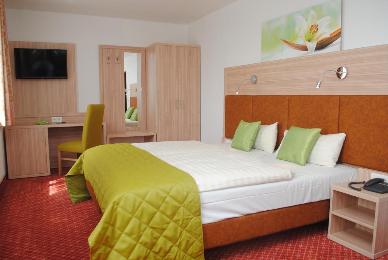 City Hotel Липщат Екстериор снимка