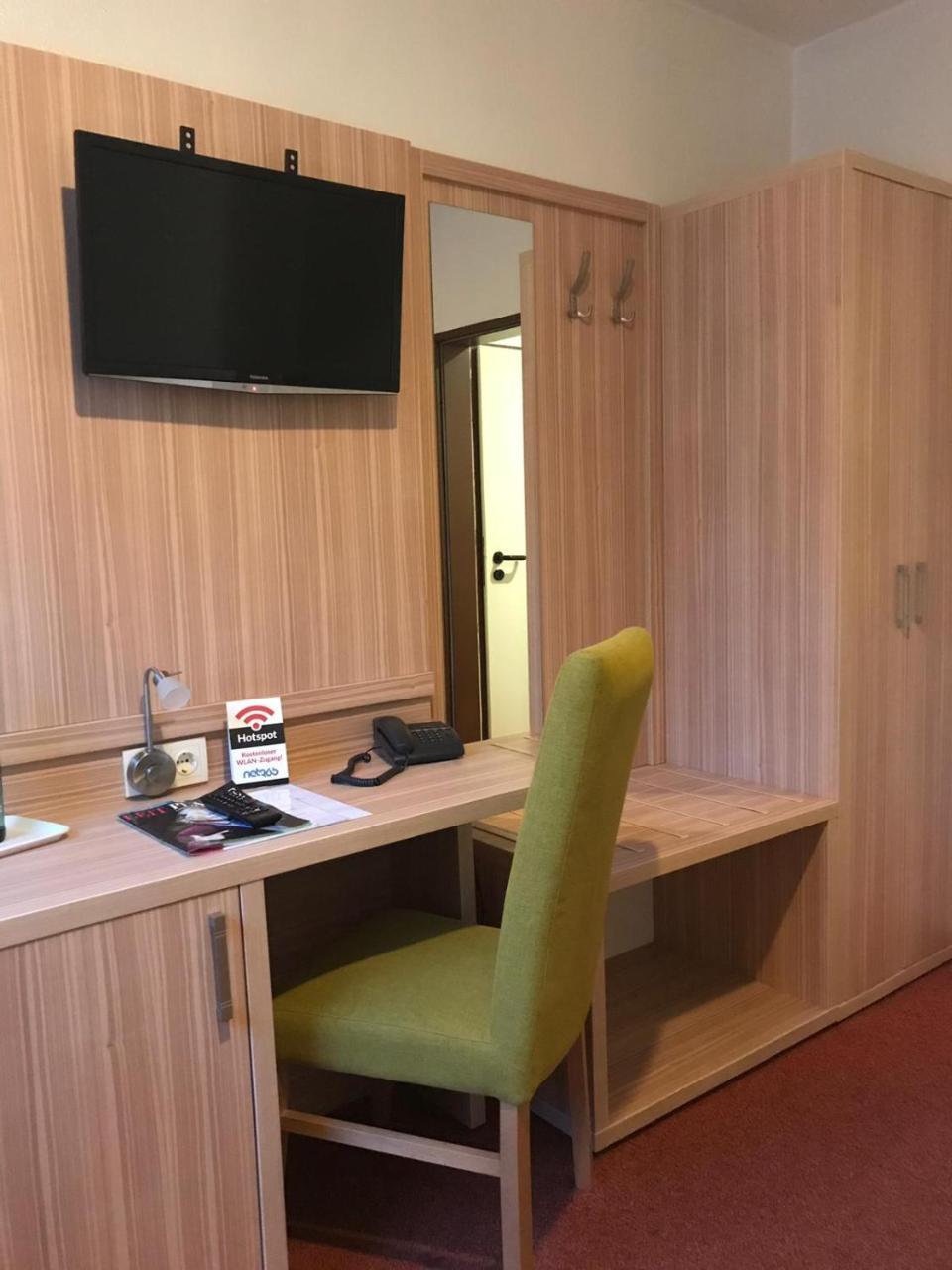 City Hotel Липщат Екстериор снимка